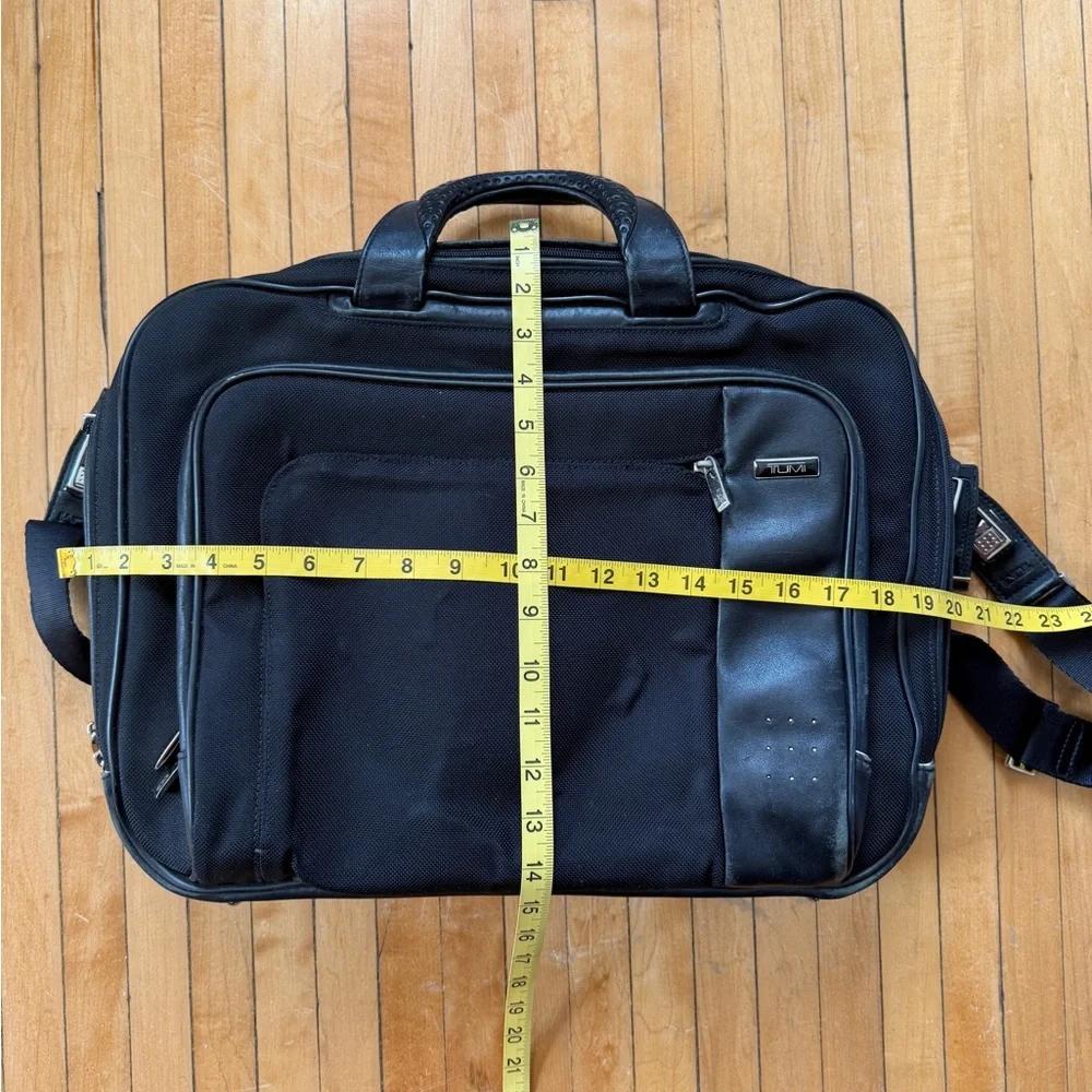 Vintage TUMI Innovation 17